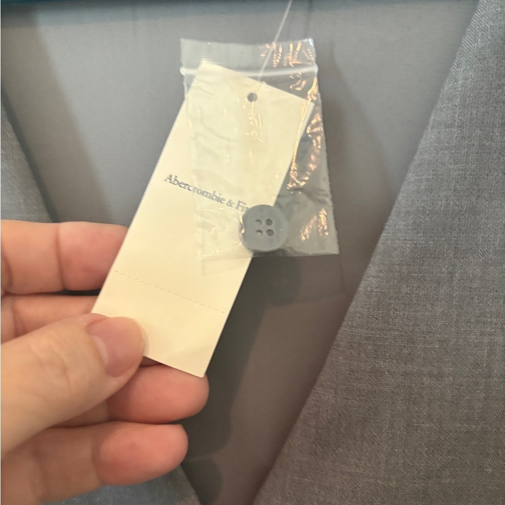 NWT Abercrombie & Fitch Gray Career Academic Preppy Relaxed Tailored Vest L - Picture 7 of 12